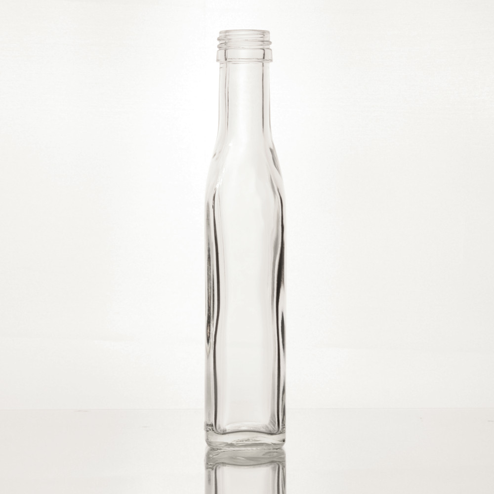 Kirschwasserflasche 200 ml 0,2 Liter PP 28 - 01 - seitlich - Spirituosenflaschen - Flaschenbauer 